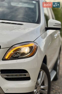 Внедорожник / Кроссовер Mercedes-Benz M-Class 2013 в 