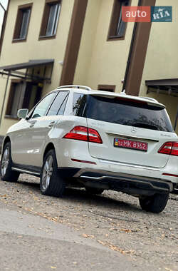 Внедорожник / Кроссовер Mercedes-Benz M-Class 2013 в 