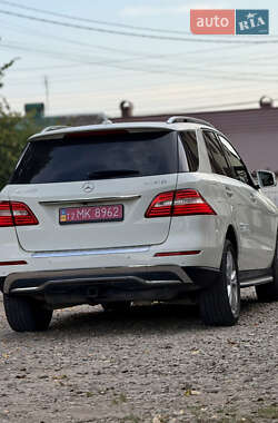 Внедорожник / Кроссовер Mercedes-Benz M-Class 2013 в 