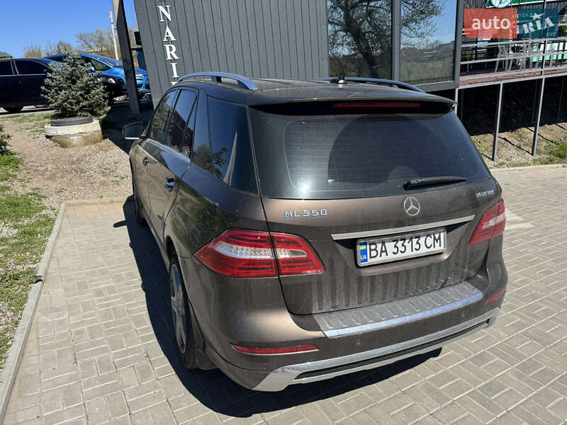 Позашляховик / Кросовер Mercedes-Benz M-Class 2013 в Кропивницькому