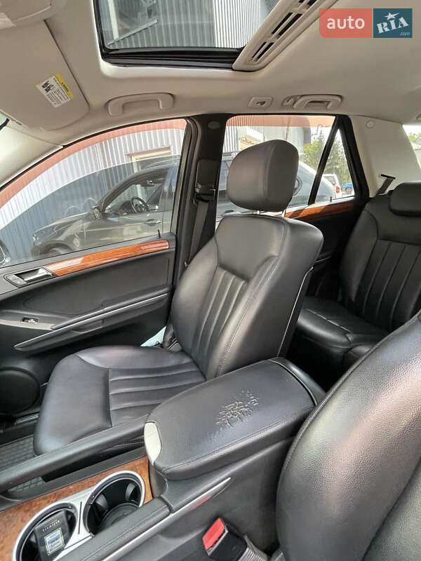Внедорожник / Кроссовер Mercedes-Benz M-Class 2007 в Ивано-Франковске фото 16 Внедорожник / Кроссовер Mercedes-Benz M-Class 2007 в Ивано-Франковске