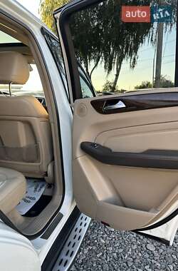 Внедорожник / Кроссовер Mercedes-Benz M-Class 2011 в 