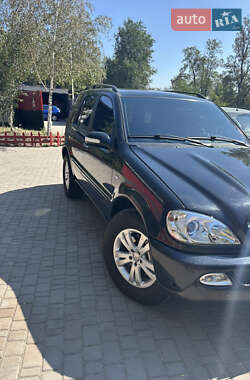 Внедорожник / Кроссовер Mercedes-Benz M-Class 2005 в 