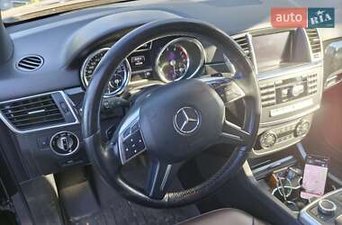 Позашляховик / Кросовер Mercedes-Benz M-Class 2013 в 