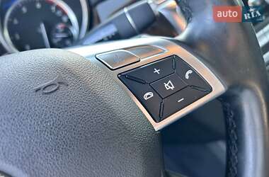 Внедорожник / Кроссовер Mercedes-Benz M-Class 2011 в 