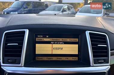 Внедорожник / Кроссовер Mercedes-Benz M-Class 2011 в 