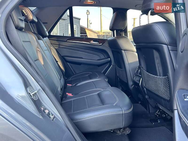 Позашляховик / Кросовер Mercedes-Benz M-Class 2011 в Одесі