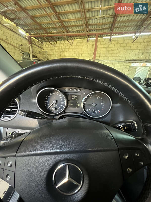 Внедорожник / Кроссовер Mercedes-Benz M-Class 2006 в Могилев-Подольске