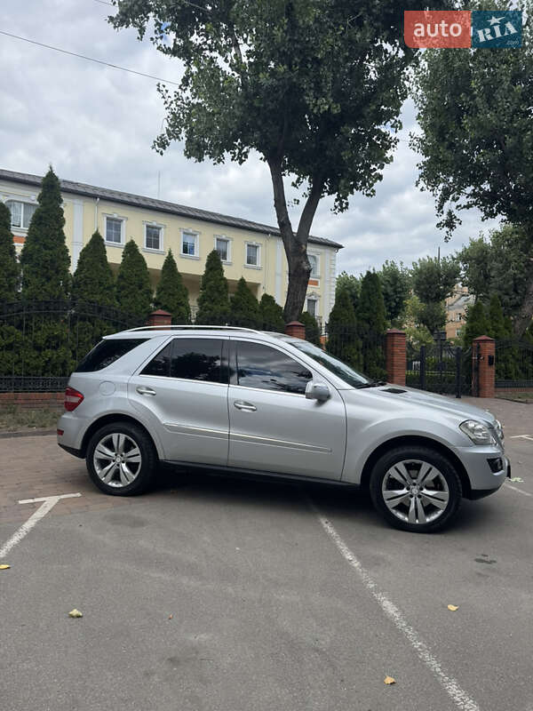 Внедорожник / Кроссовер Mercedes-Benz M-Class 2010 в Киеве фото 6 Внедорожник / Кроссовер Mercedes-Benz M-Class 2010 в Киеве