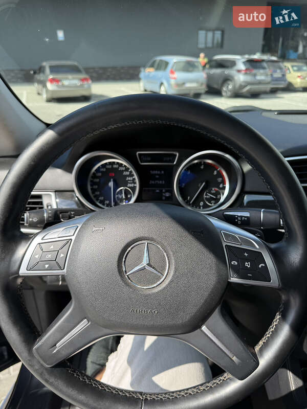Внедорожник / Кроссовер Mercedes-Benz M-Class 2012 в Киеве