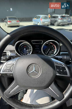 Позашляховик / Кросовер Mercedes-Benz M-Class 2012 в  фото 14 Позашляховик / Кросовер Mercedes-Benz M-Class 2012 в
