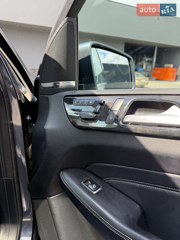 Внедорожник / Кроссовер Mercedes-Benz M-Class 2012 в Киеве