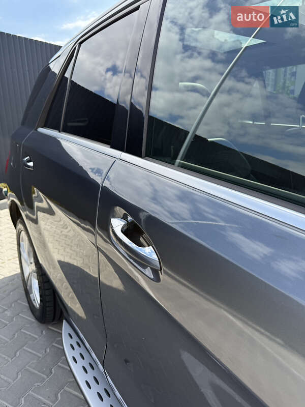 Внедорожник / Кроссовер Mercedes-Benz M-Class 2012 в Киеве