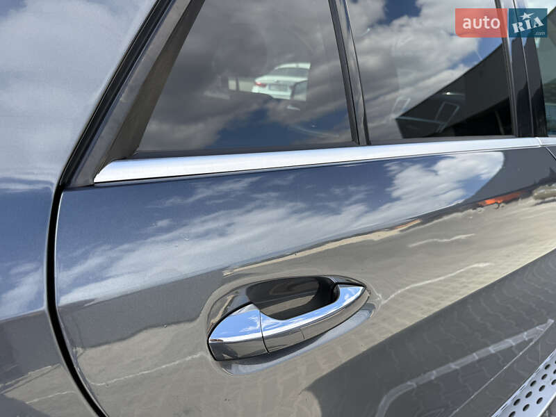 Внедорожник / Кроссовер Mercedes-Benz M-Class 2012 в Киеве