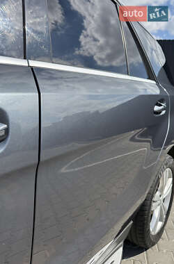 Позашляховик / Кросовер Mercedes-Benz M-Class 2012 в  фото 48 Позашляховик / Кросовер Mercedes-Benz M-Class 2012 в