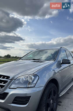 Внедорожник / Кроссовер Mercedes-Benz M-Class 2011 в Бродах