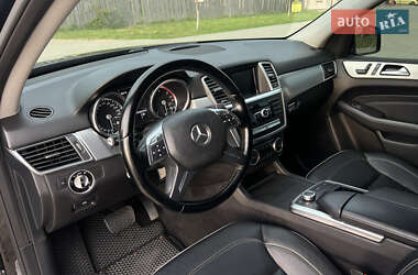 Внедорожник / Кроссовер Mercedes-Benz M-Class 2012 в 