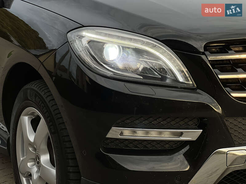 Внедорожник / Кроссовер Mercedes-Benz M-Class 2012 в Сваляве
