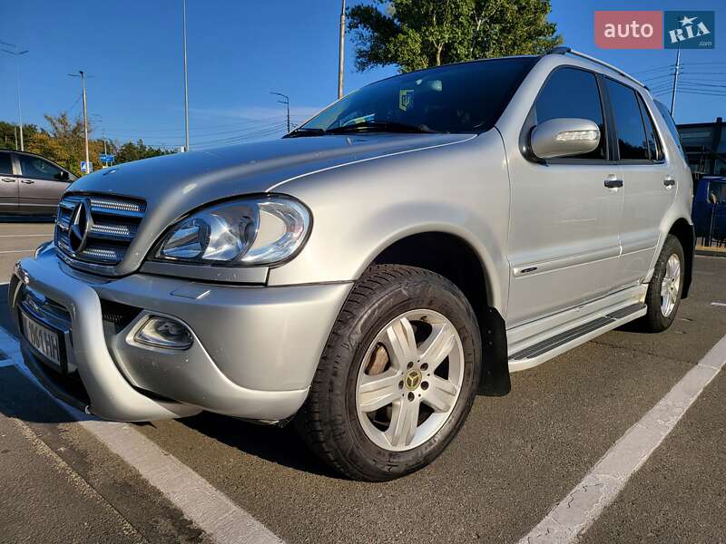 Позашляховик / Кросовер Mercedes-Benz M-Class 2004 в Києві