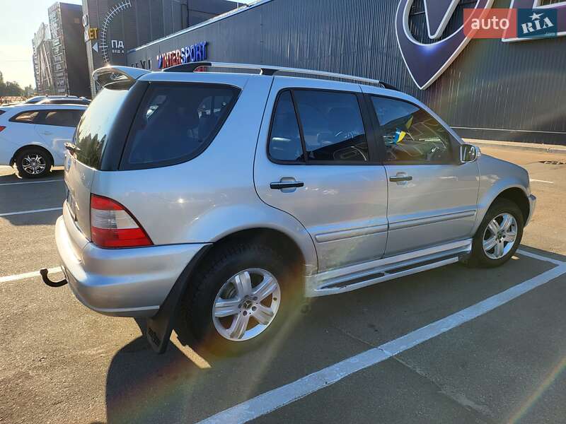 Позашляховик / Кросовер Mercedes-Benz M-Class 2004 в Києві