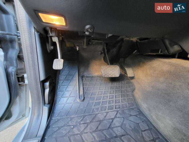 Позашляховик / Кросовер Mercedes-Benz M-Class 2004 в Києві