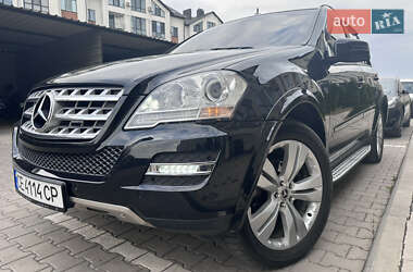 Внедорожник / Кроссовер Mercedes-Benz M-Class 2005 в Черновцах