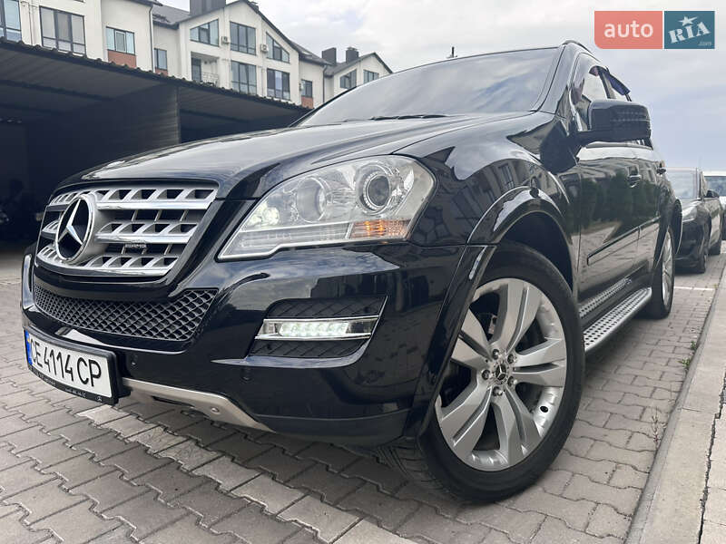 Mercedes-Benz M-Class 2005