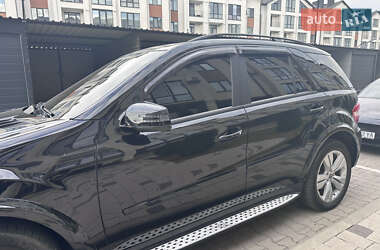 Внедорожник / Кроссовер Mercedes-Benz M-Class 2005 в 