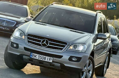 Внедорожник / Кроссовер Mercedes-Benz M-Class 2005 в 
