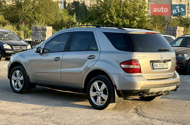 Внедорожник / Кроссовер Mercedes-Benz M-Class 2005 в 