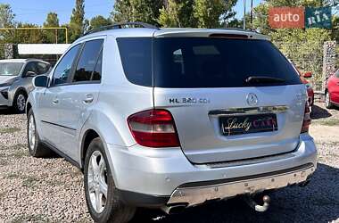 Позашляховик / Кросовер Mercedes-Benz M-Class 2006 в  фото 7 Позашляховик / Кросовер Mercedes-Benz M-Class 2006 в