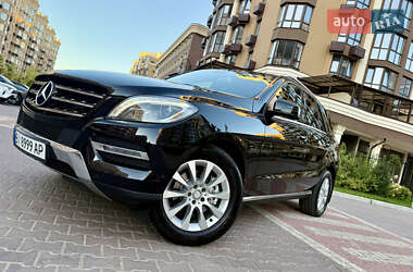Позашляховик / Кросовер Mercedes-Benz M-Class 2013 в 
