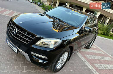 Позашляховик / Кросовер Mercedes-Benz M-Class 2013 в 