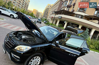 Позашляховик / Кросовер Mercedes-Benz M-Class 2013 в 