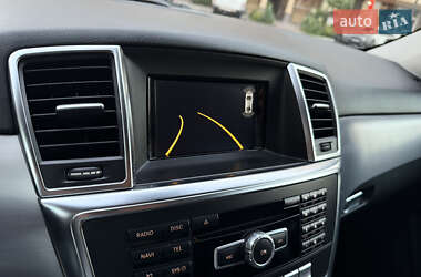 Позашляховик / Кросовер Mercedes-Benz M-Class 2013 в 