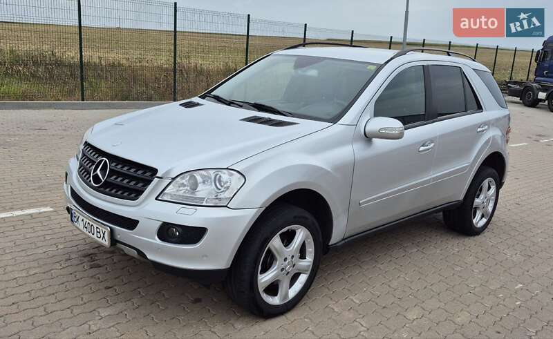 Внедорожник / Кроссовер Mercedes-Benz M-Class 2006 в Дубно