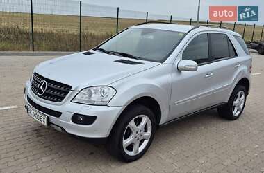 Внедорожник / Кроссовер Mercedes-Benz M-Class 2006 в 