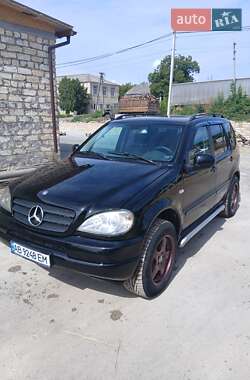 Внедорожник / Кроссовер Mercedes-Benz M-Class 2000 в 