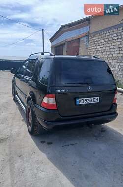 Внедорожник / Кроссовер Mercedes-Benz M-Class 2000 в 