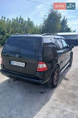 Внедорожник / Кроссовер Mercedes-Benz M-Class 2000 в 