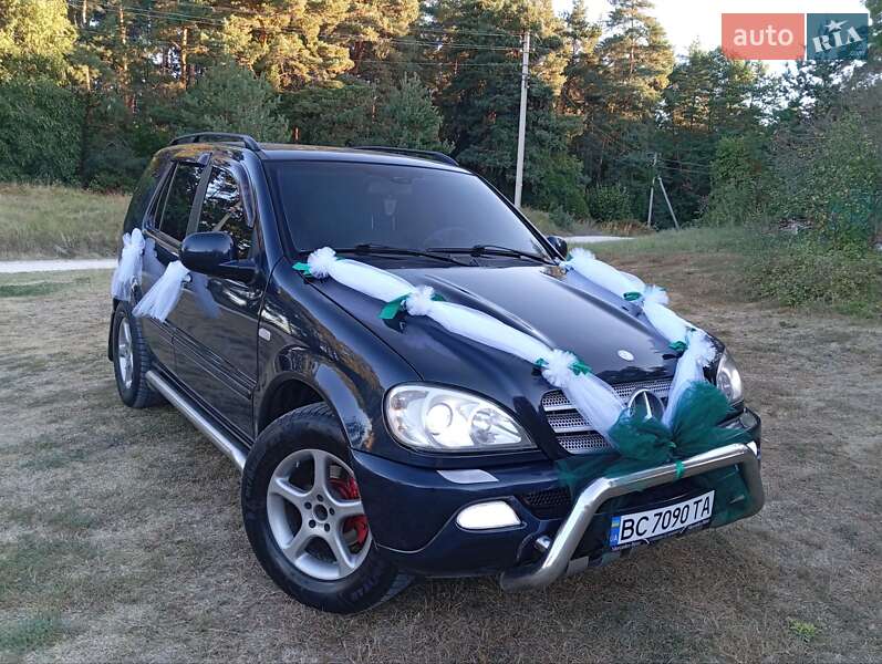 Позашляховик / Кросовер Mercedes-Benz M-Class 2001 в Стрию