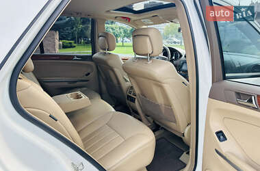 Позашляховик / Кросовер Mercedes-Benz M-Class 2008 в 