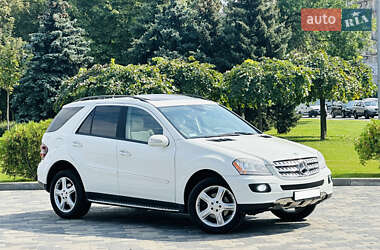 Позашляховик / Кросовер Mercedes-Benz M-Class 2008 в 