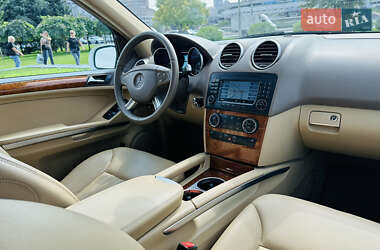 Позашляховик / Кросовер Mercedes-Benz M-Class 2008 в 