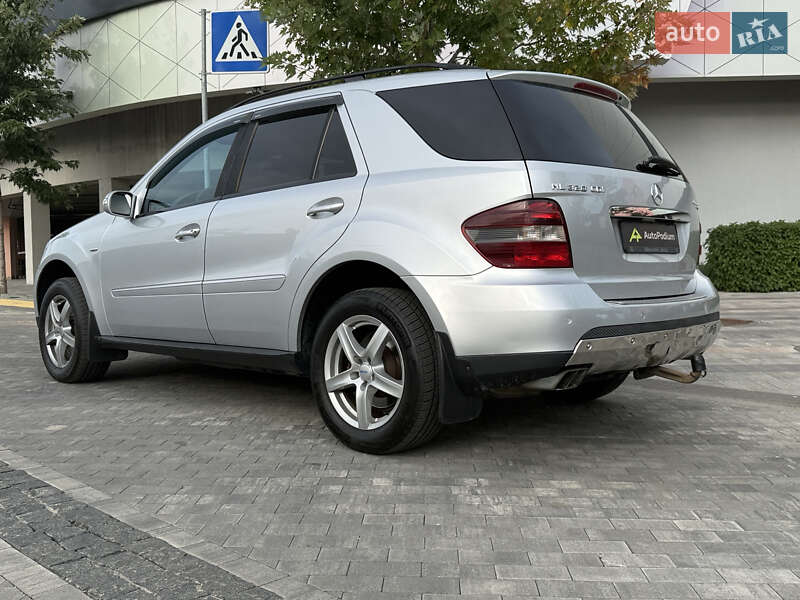 Внедорожник / Кроссовер Mercedes-Benz M-Class 2008 в Киеве