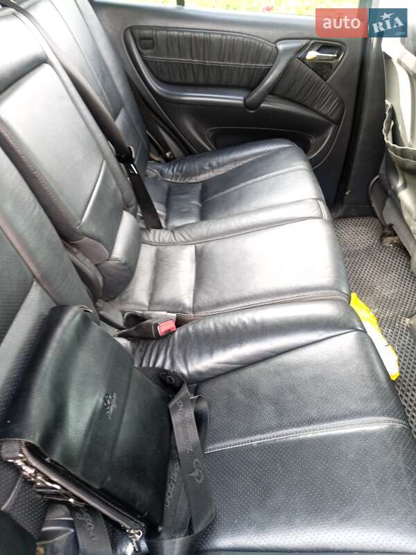 Внедорожник / Кроссовер Mercedes-Benz M-Class 2003 в Черновцах