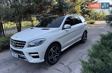 Позашляховик / Кросовер Mercedes-Benz M-Class 2012 в 