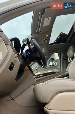 Внедорожник / Кроссовер Mercedes-Benz M-Class 2012 в 