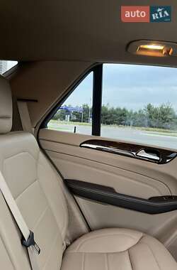 Внедорожник / Кроссовер Mercedes-Benz M-Class 2012 в 