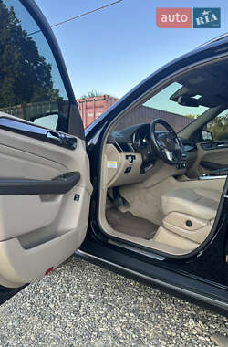 Внедорожник / Кроссовер Mercedes-Benz M-Class 2013 в 